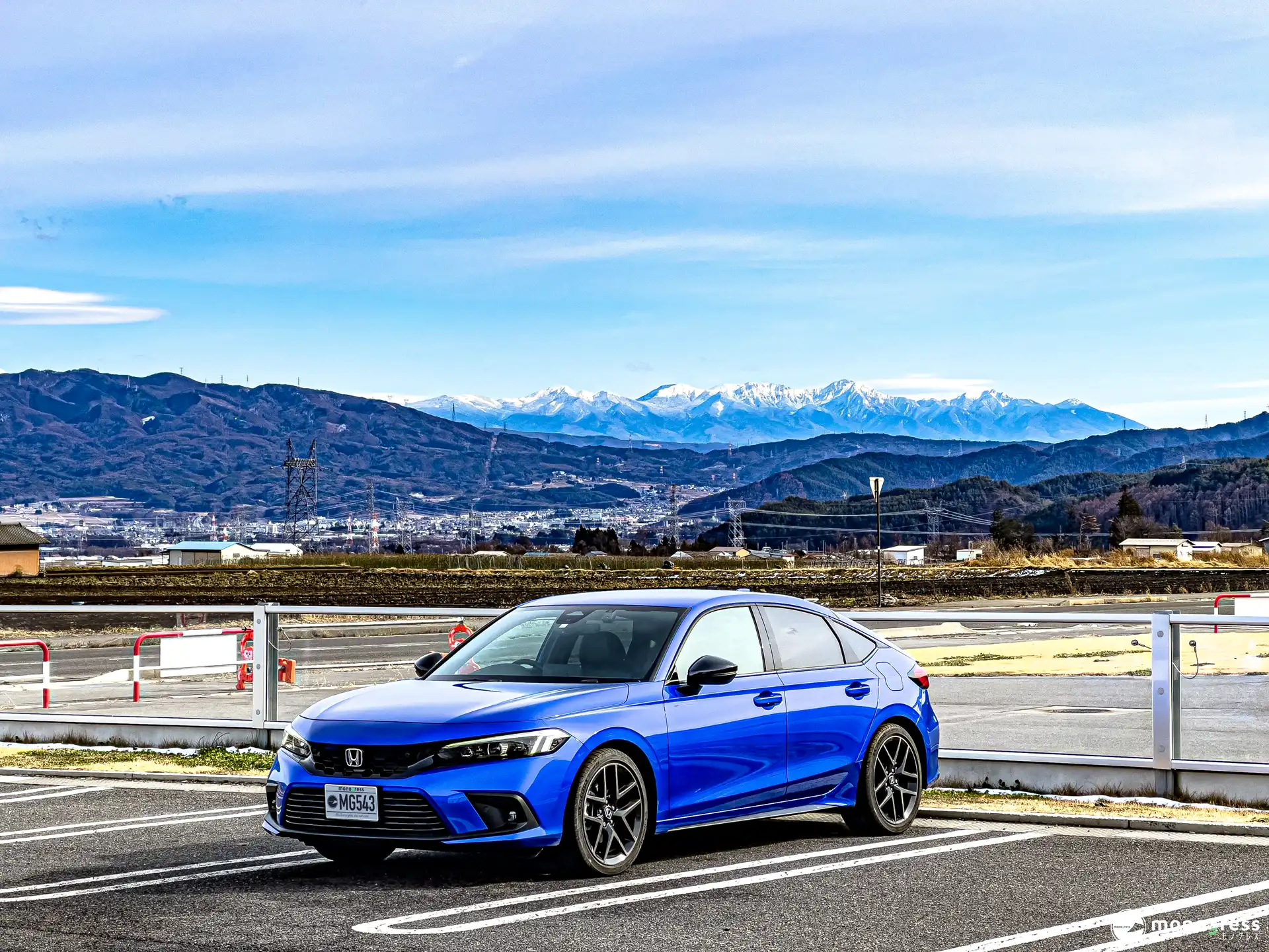 八ヶ岳の見える朝日村の駐車場