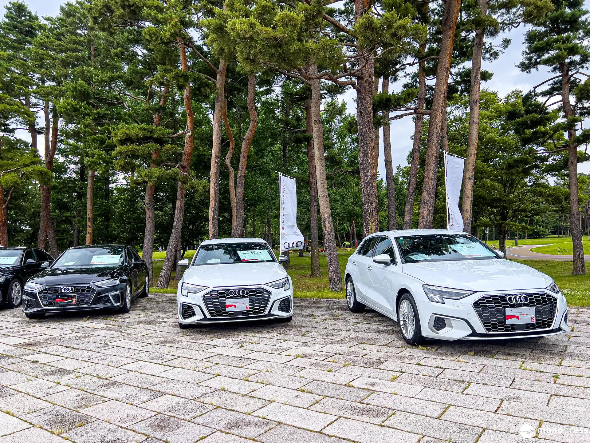 信州輸入車ショーに並ぶ中古車（Audi）