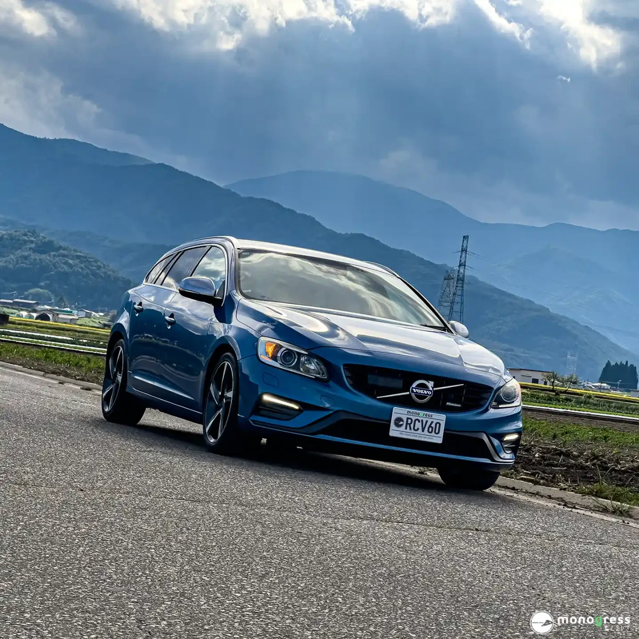 VOLVO V60 R-Design