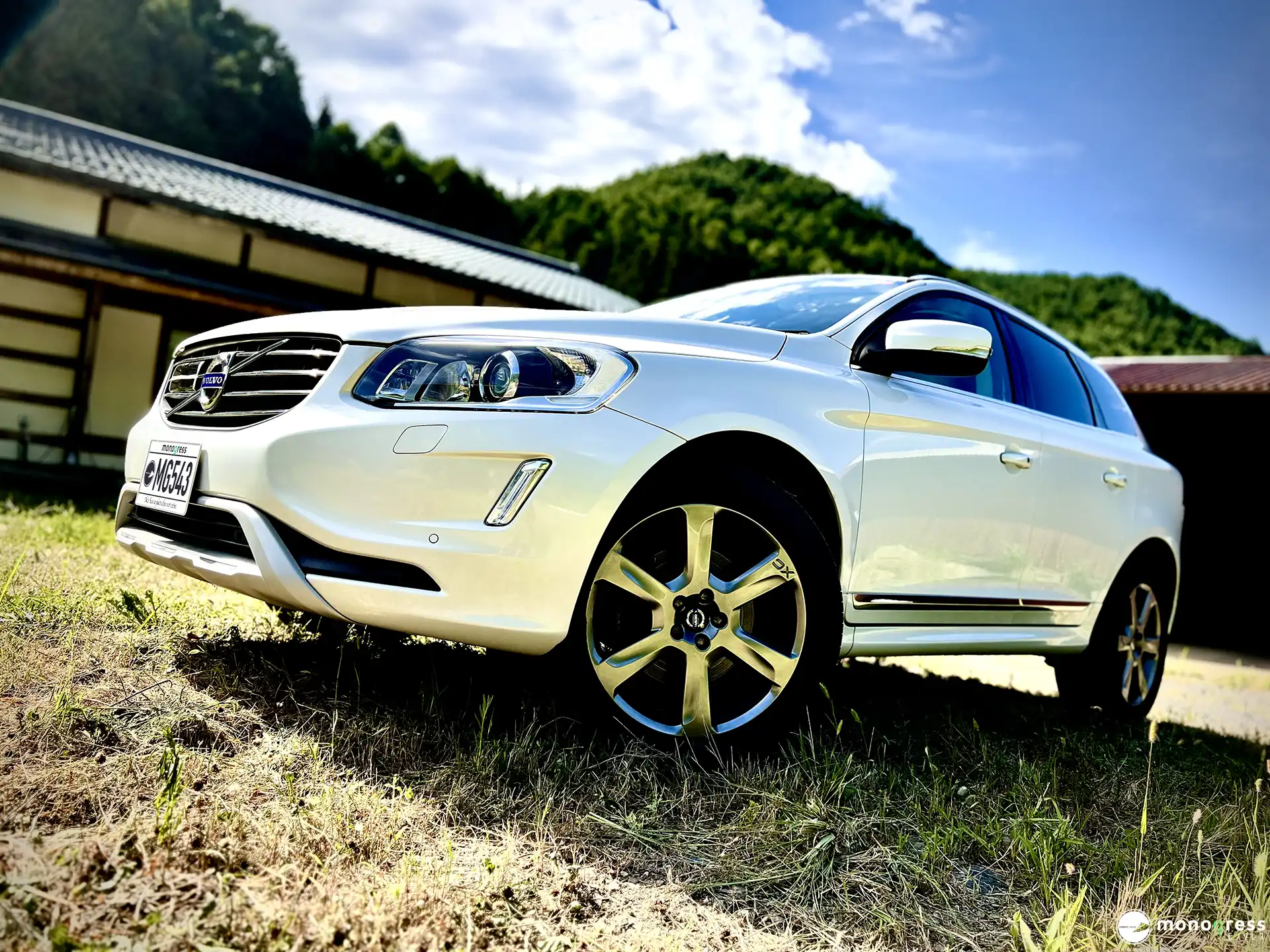 VOLVO XC60(P3)をフロント左サイドから撮影